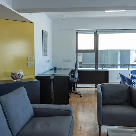 Cosy & Bright European Uni * Strovolos