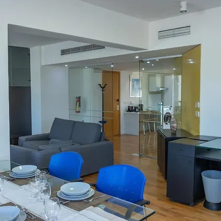 Cosy & Bright European Uni Апартаменты