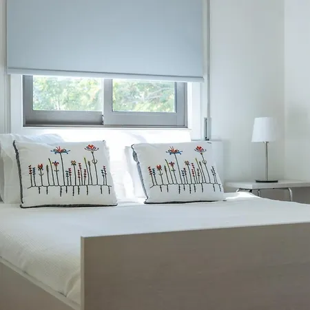 Cosy & Bright European Uni *