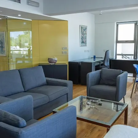 Cosy & Bright European Uni Апартаменты