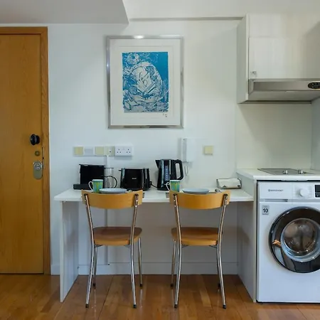 Cosy & Bright European Uni * Strovolos