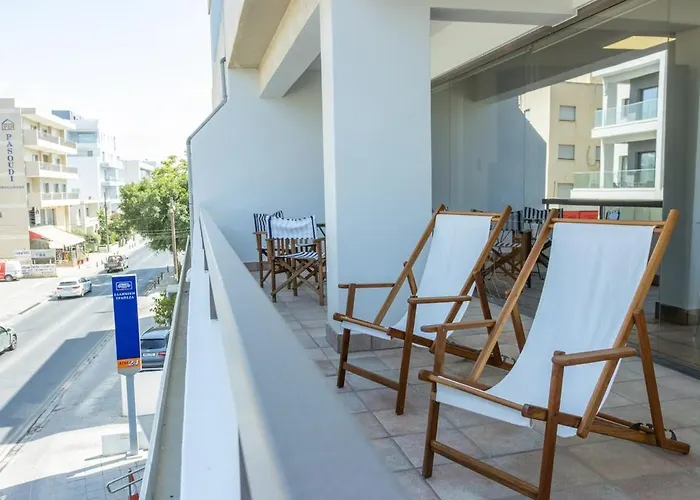 Cosy & Bright European Uni Lägenhet Strovolos