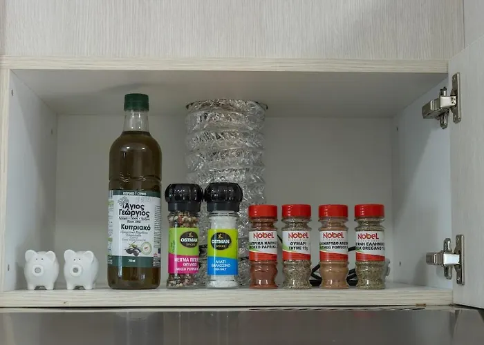 Cosy & Bright European Uni Lägenhet