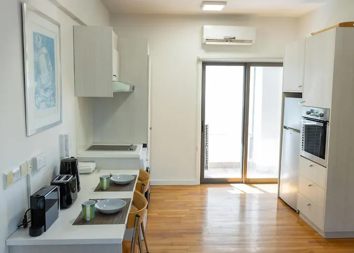 Cosy & Bright European Uni Strovolos