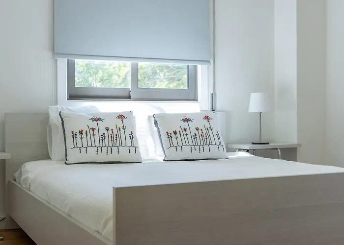 Cosy & Bright European Uni *