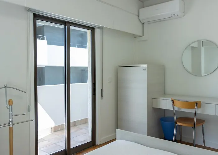 Cosy & Bright European Uni Lägenhet *